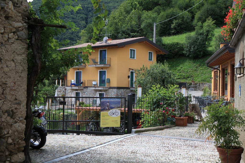 Fenil Del Santo Casa de hóspedes Tremosine Exterior foto